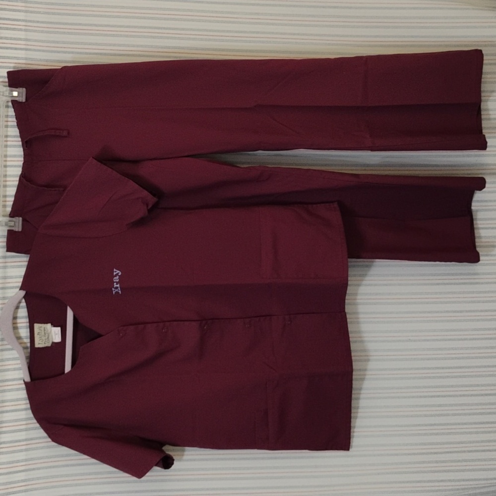 *3 Sets* Lydia Pro-Series Collection Scrubs                   Tops M  Pants S - Picture 6 of 16
